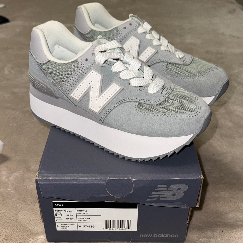 New Balance Women's Light Gray Sneakers
